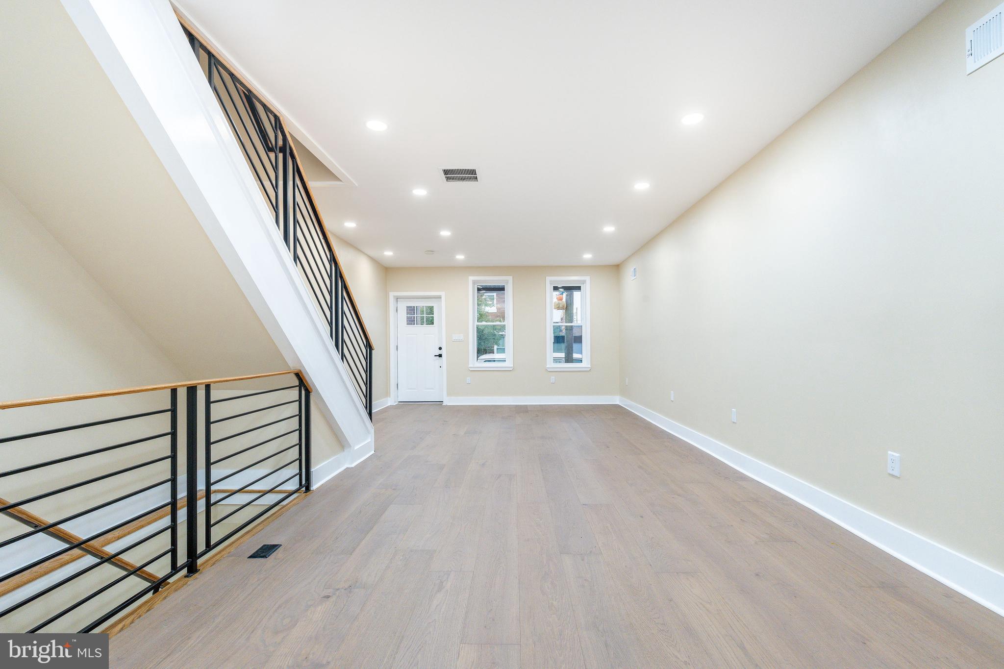 PORT RICHMOND - Residential