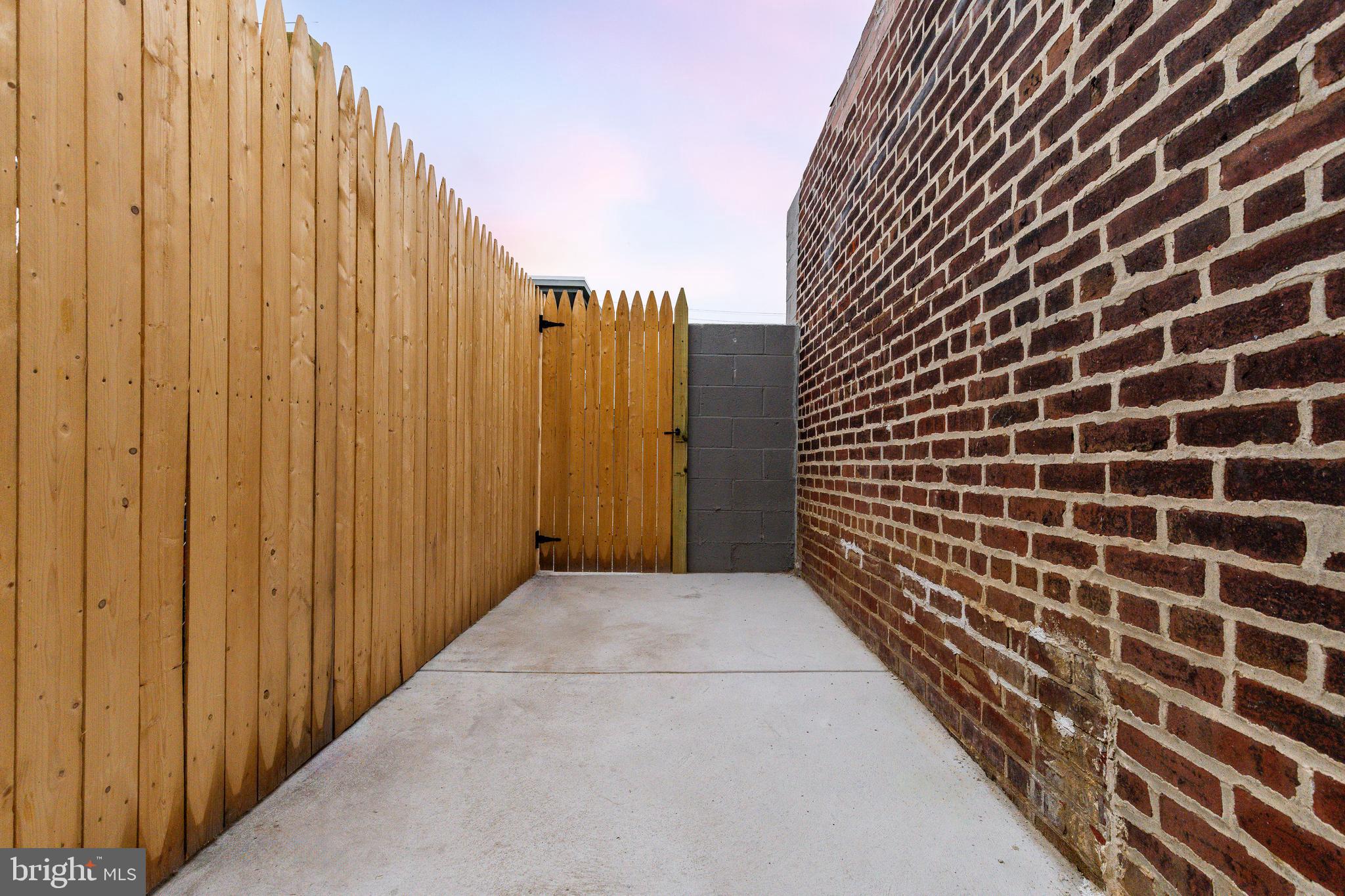 PORT RICHMOND - Residential