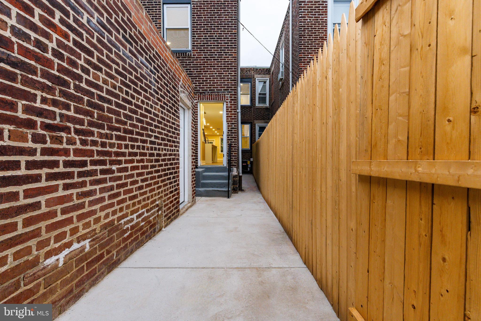 PORT RICHMOND - Residential