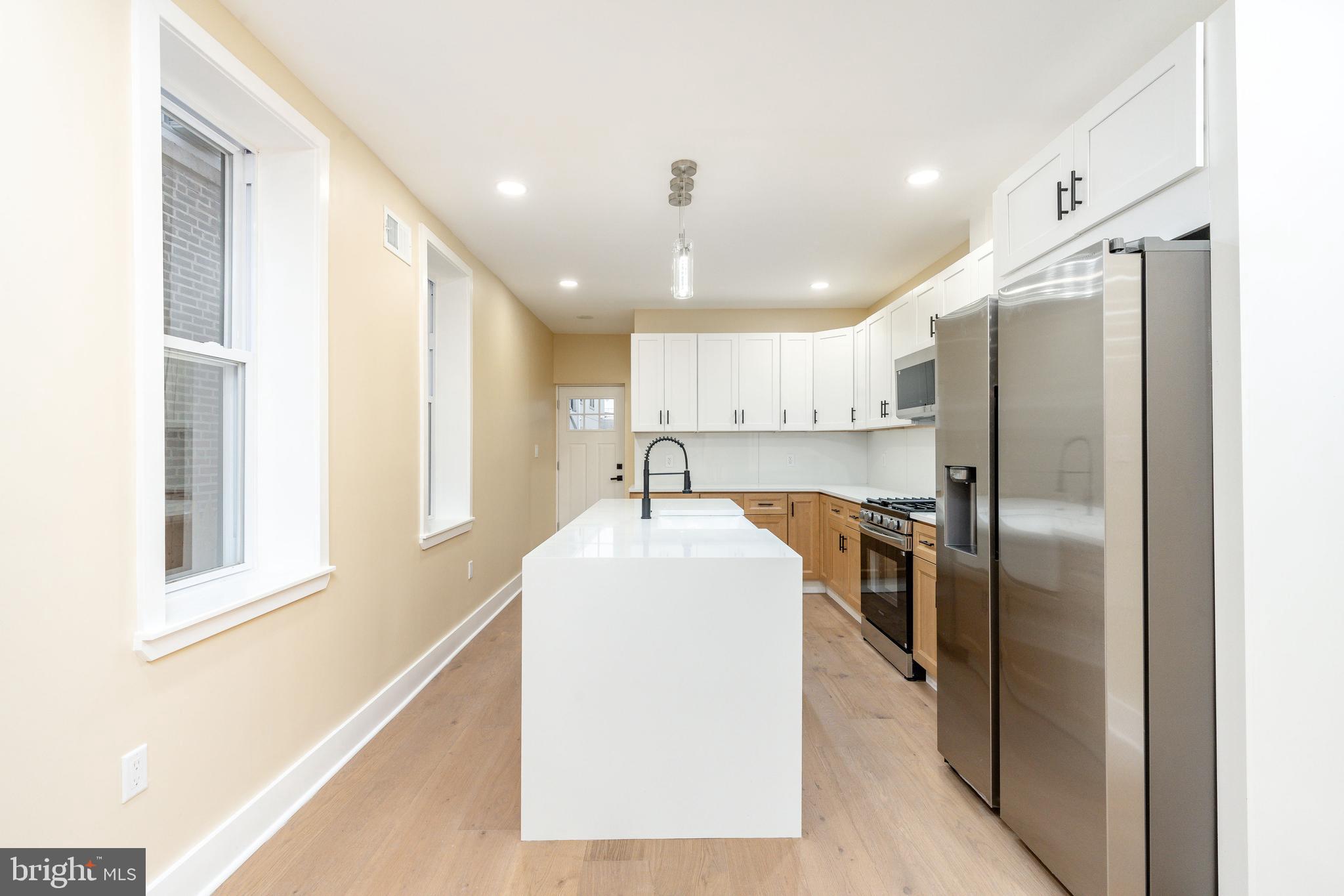 PORT RICHMOND - Residential