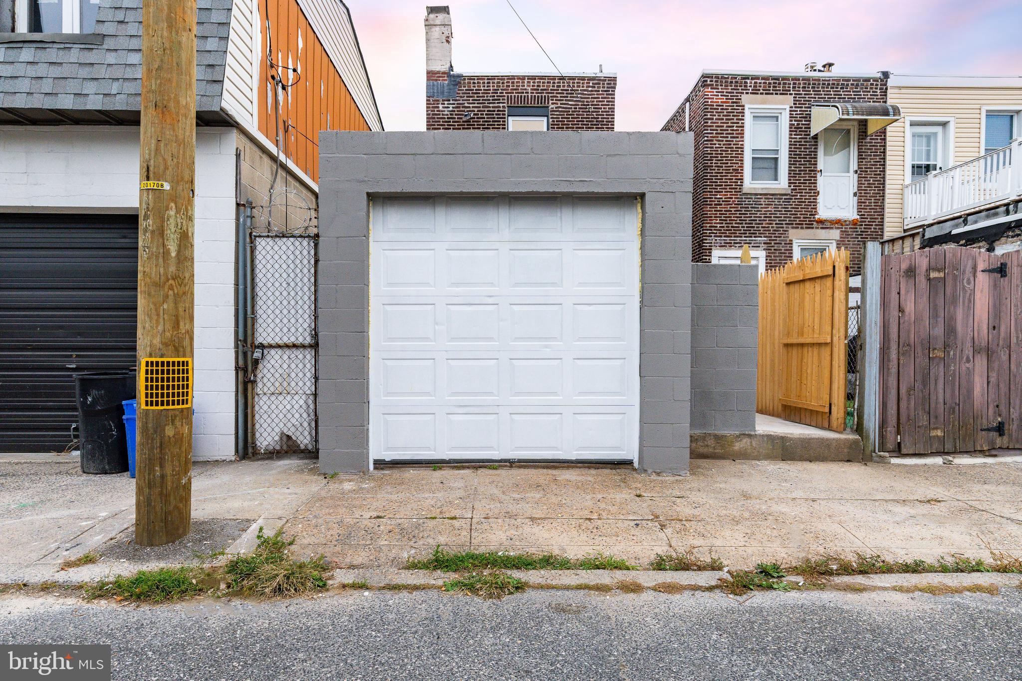 PORT RICHMOND - Residential