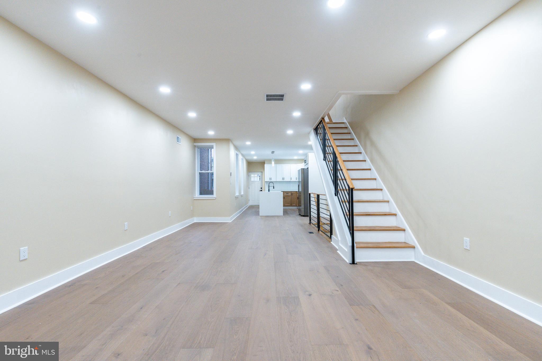 PORT RICHMOND - Residential