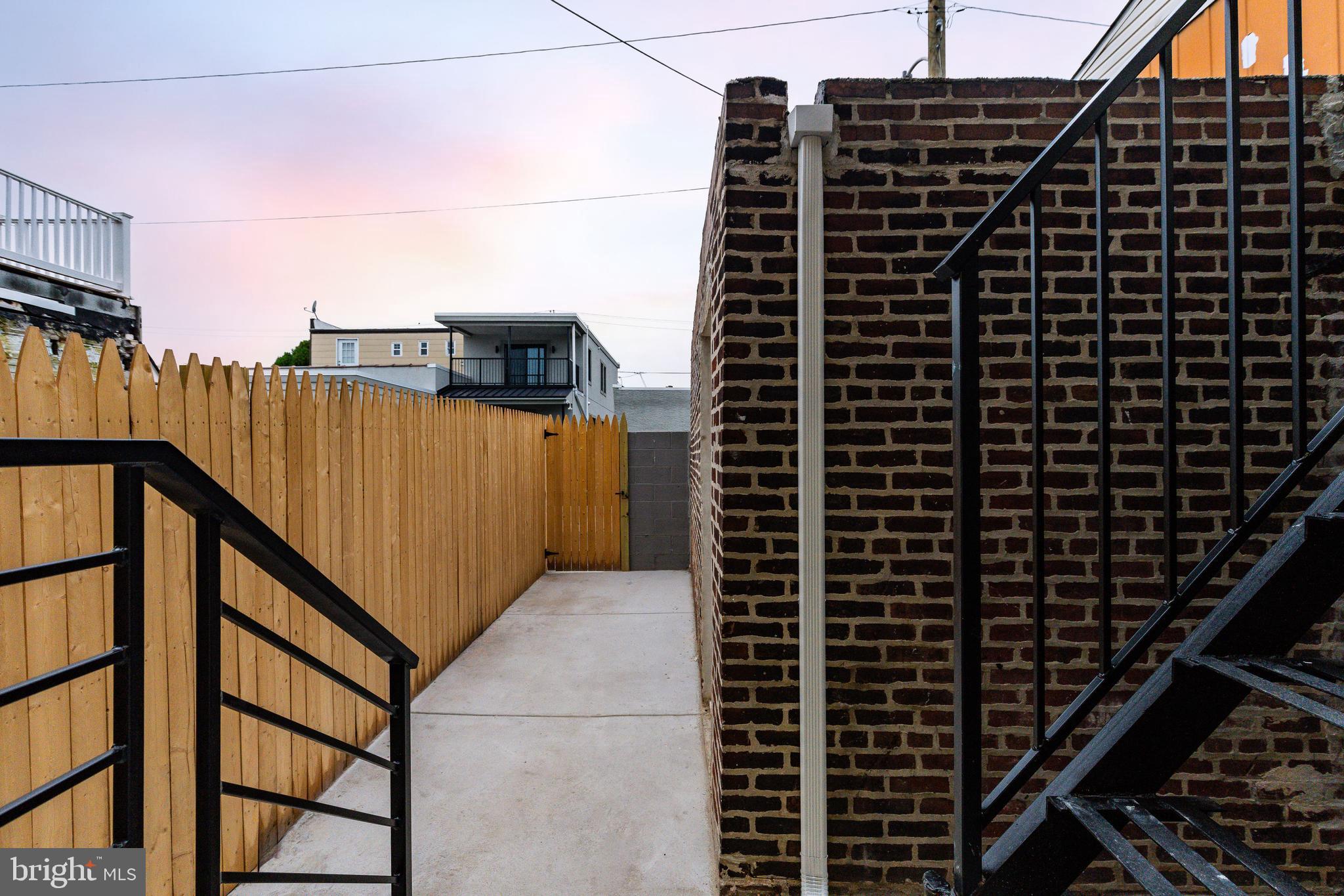 PORT RICHMOND - Residential