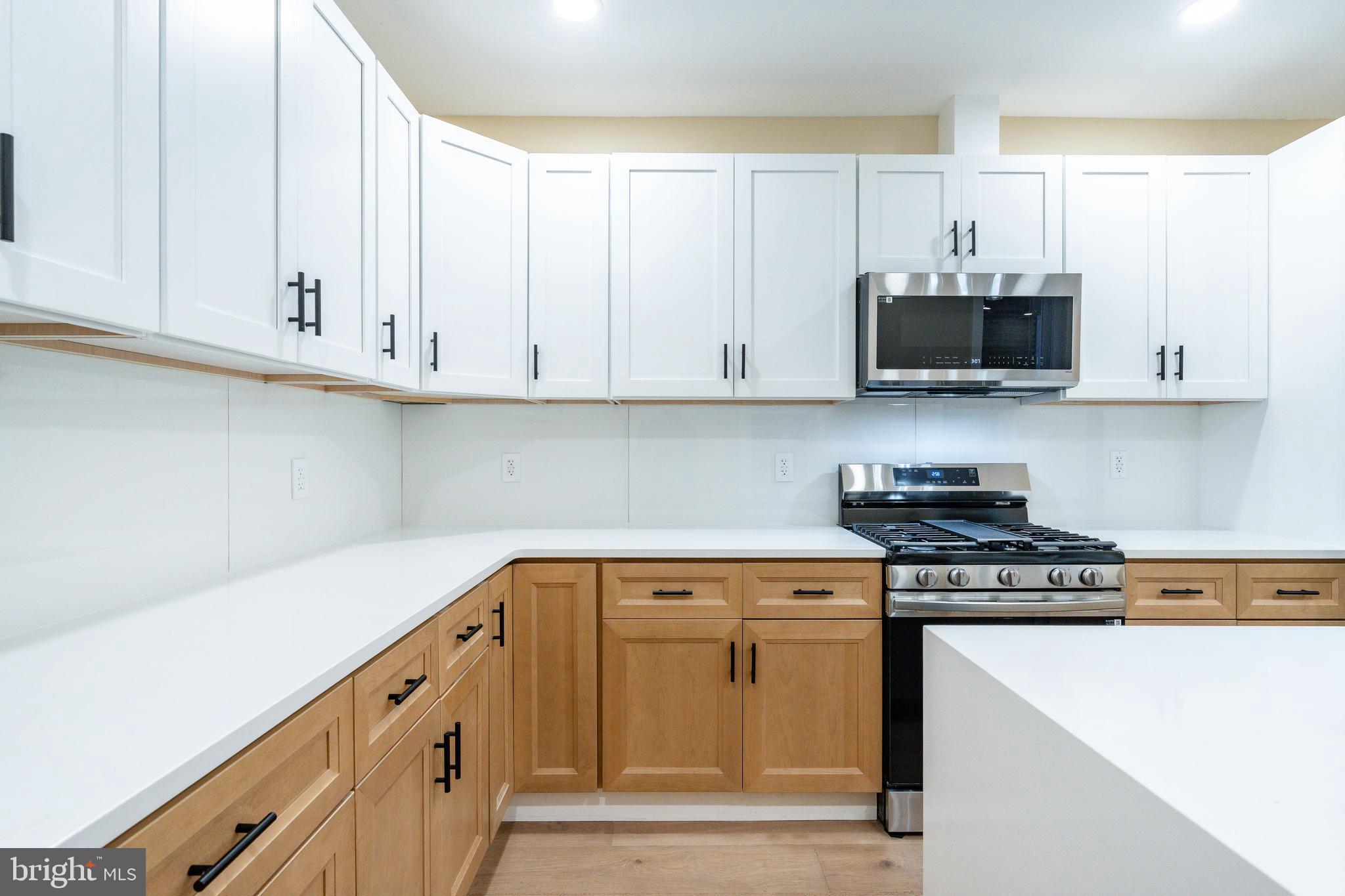 PORT RICHMOND - Residential