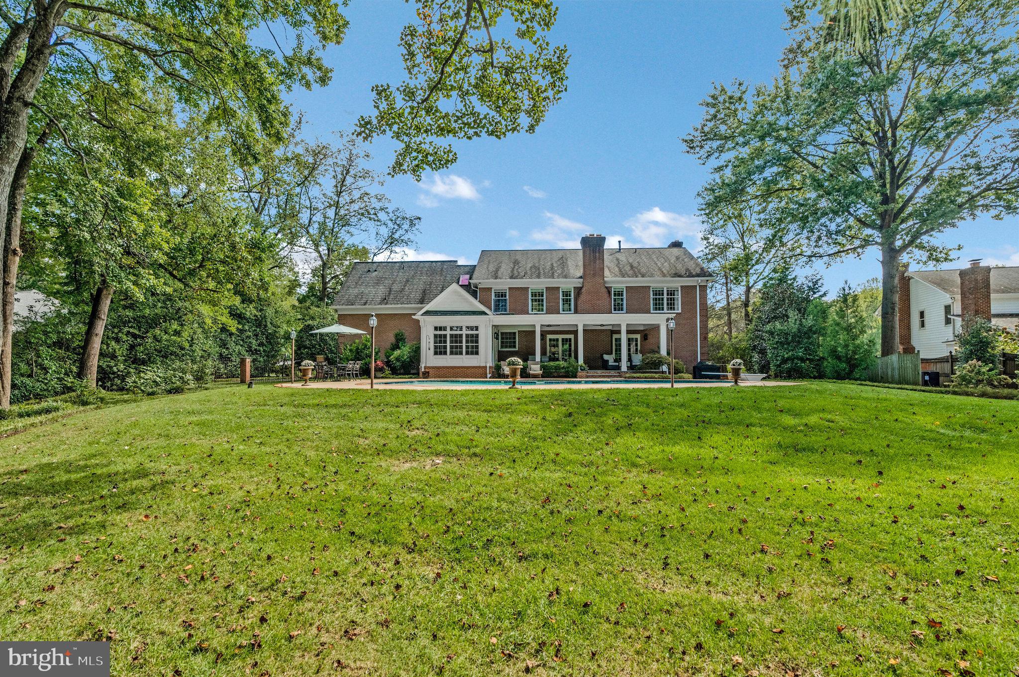 8306 SUMMERWOOD DRIVE