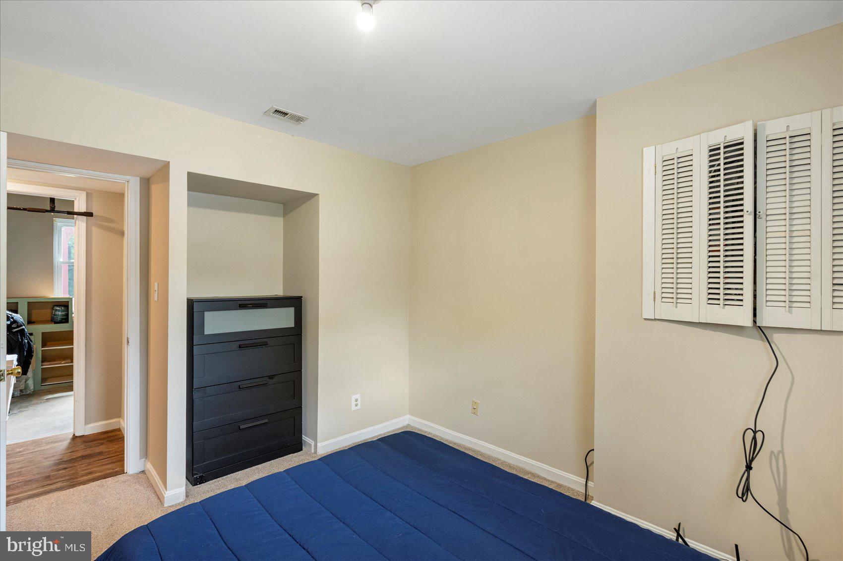 GOLDEN TREE - Residential