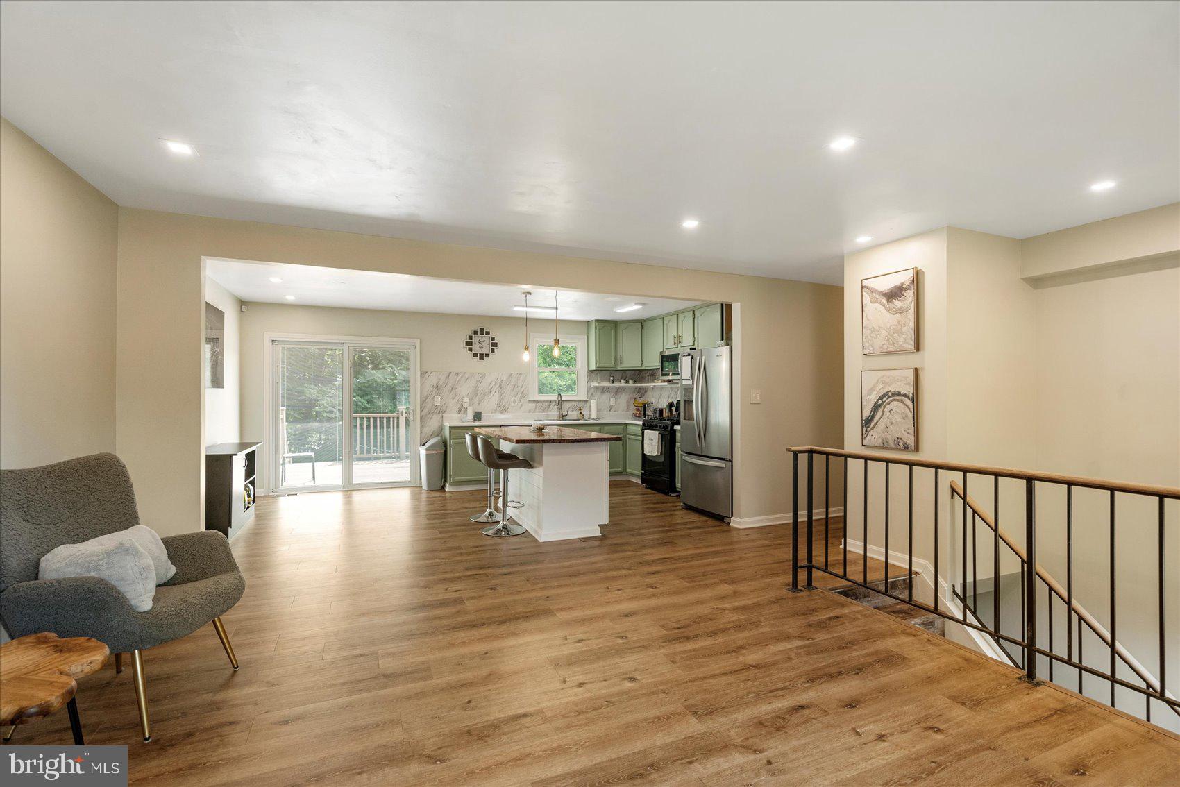 GOLDEN TREE - Residential