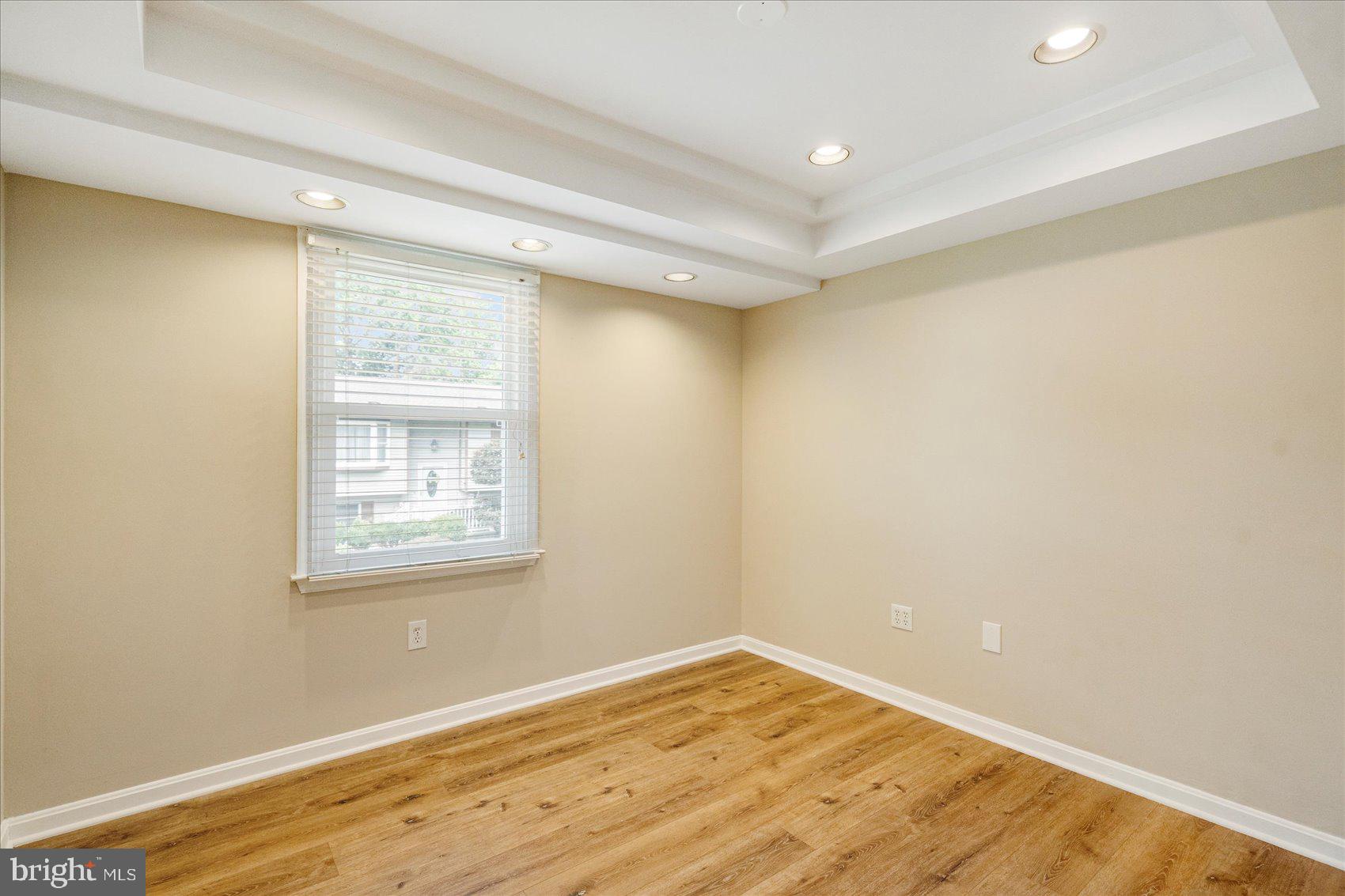 GOLDEN TREE - Residential