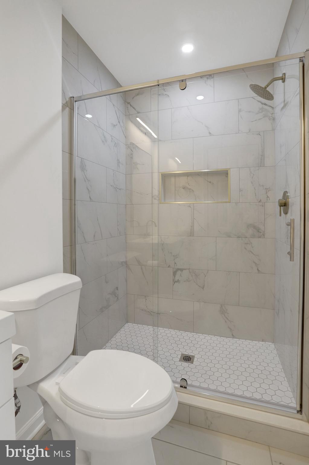 LINCOLNIA - Residential