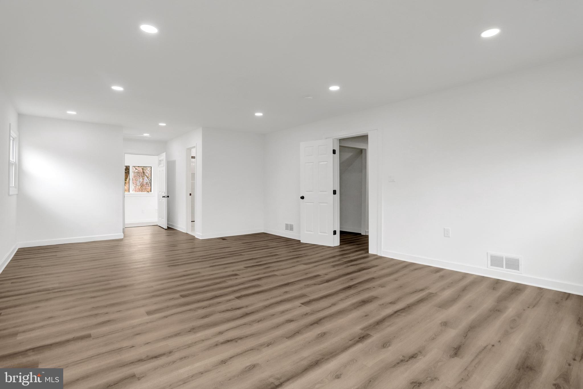 LINCOLNIA - Residential