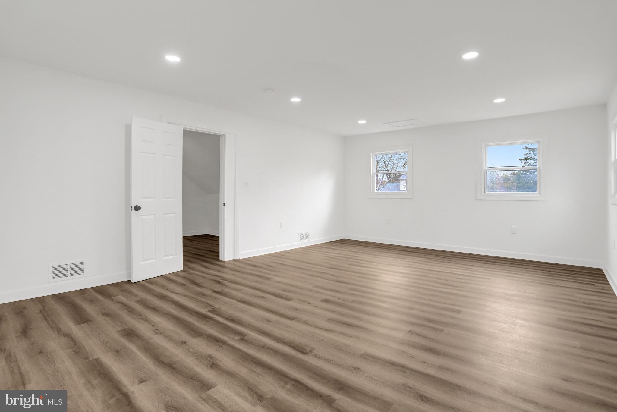 LINCOLNIA - Residential