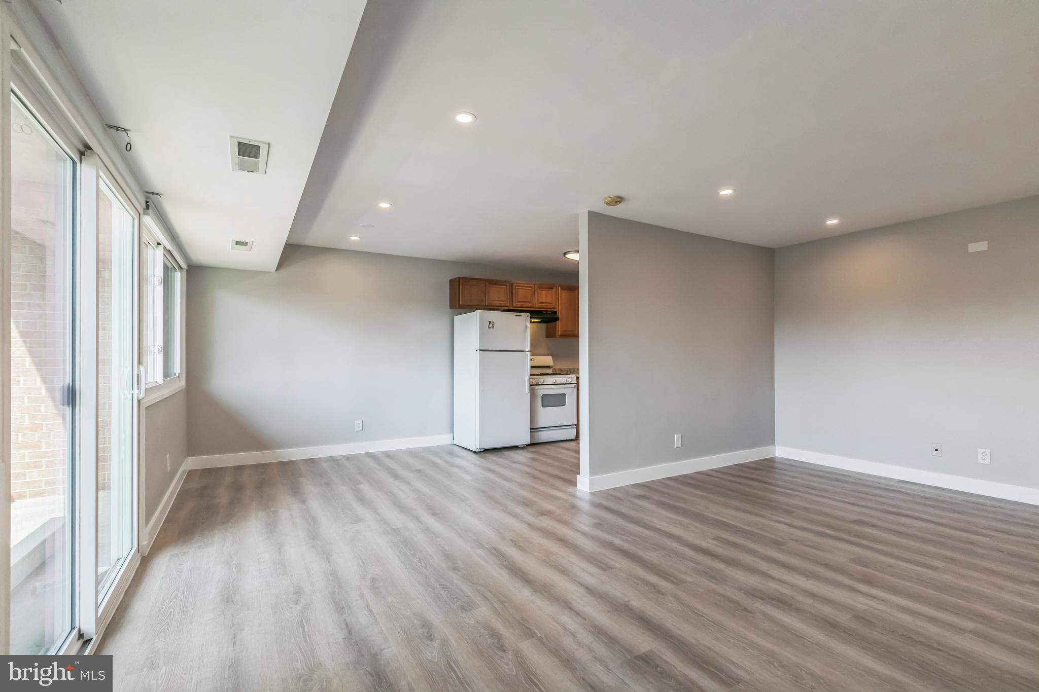 THE SEASONS - Residential Lease