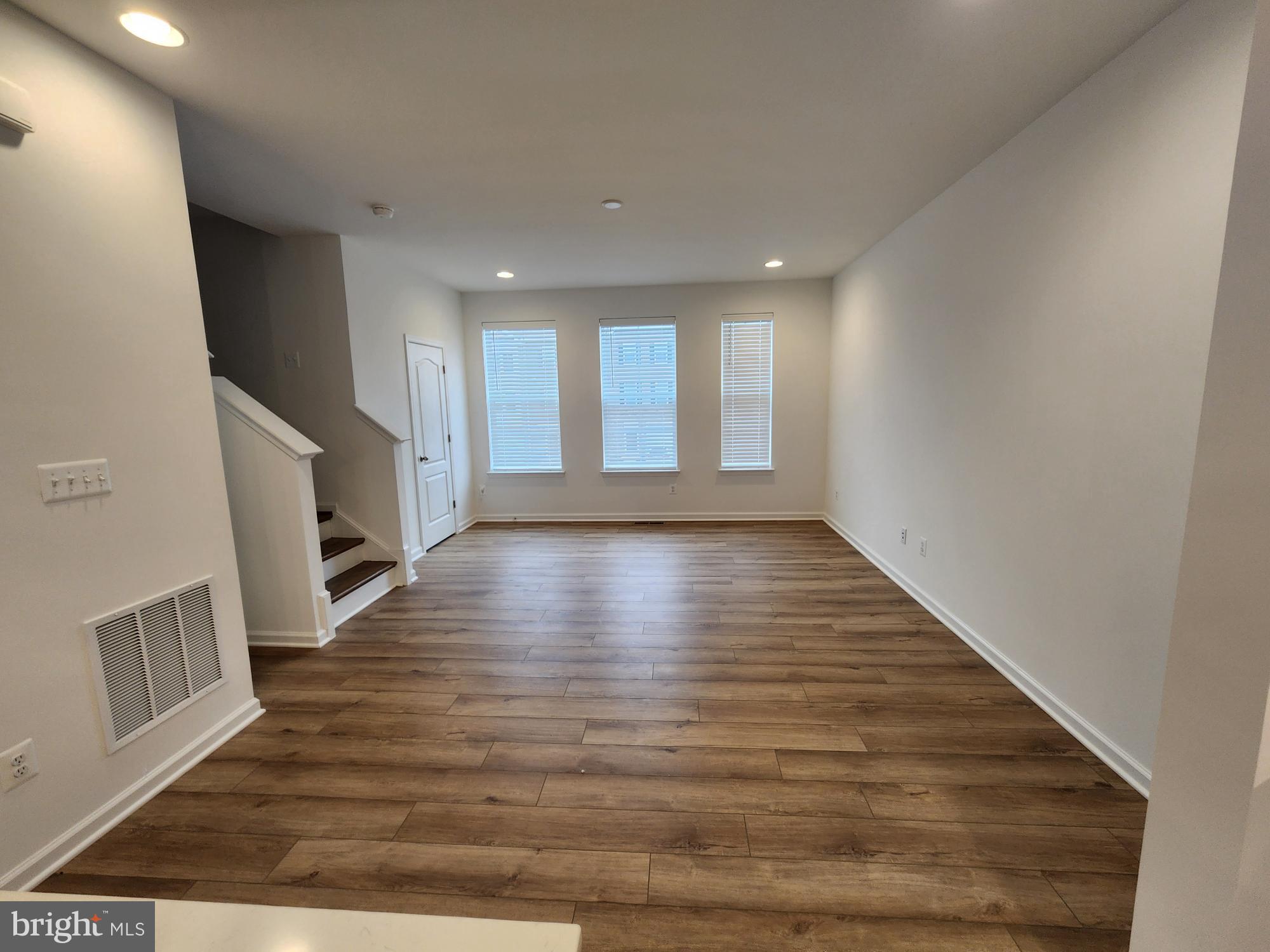 MARTINSBURG STATION - Residential Lease