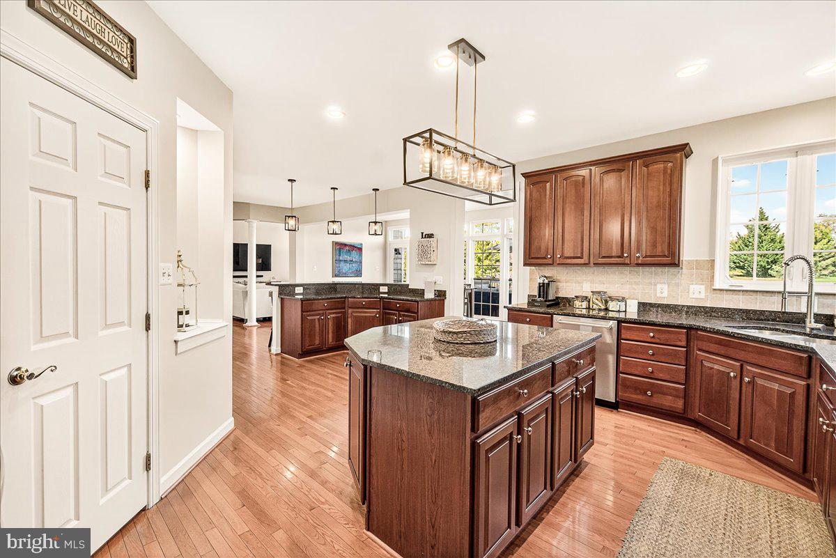 ADAMSTOWN COMMONS - Residential