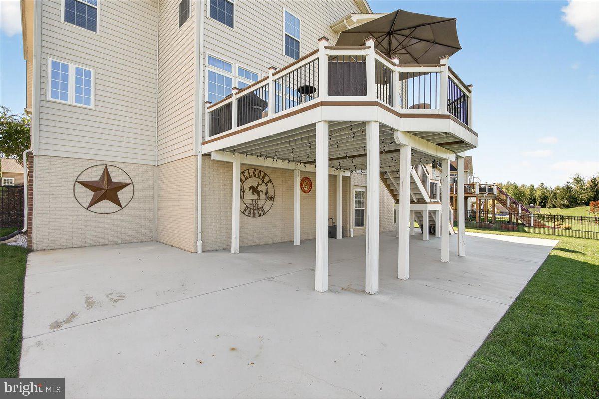 ADAMSTOWN COMMONS - Residential