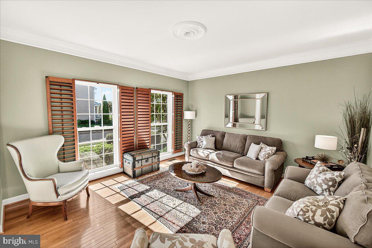 ADAMSTOWN COMMONS - Residential