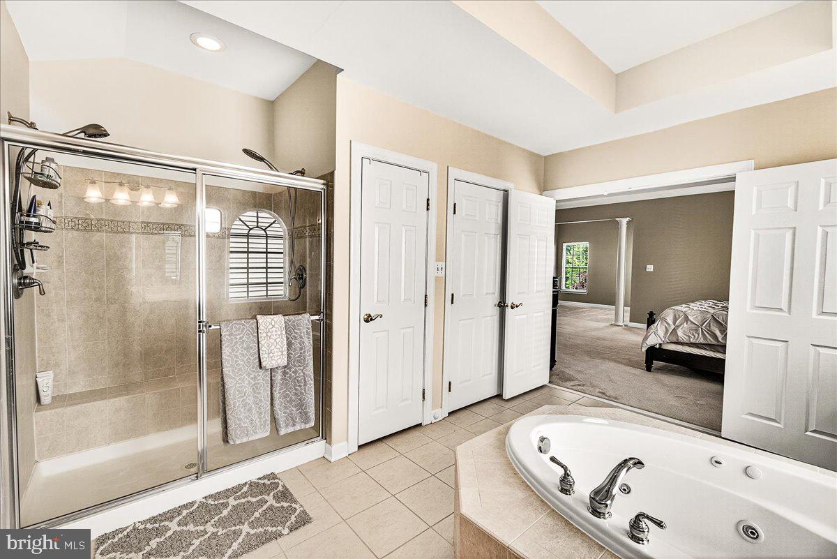 ADAMSTOWN COMMONS - Residential