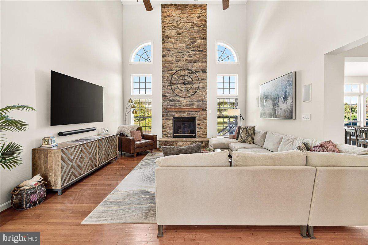 ADAMSTOWN COMMONS - Residential