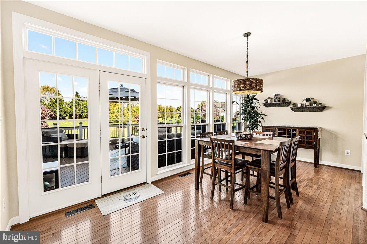 ADAMSTOWN COMMONS - Residential