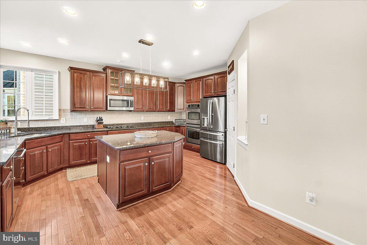 ADAMSTOWN COMMONS - Residential