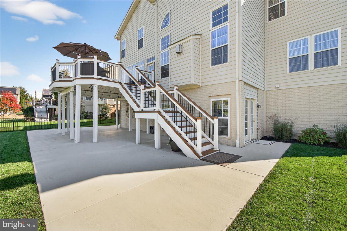 ADAMSTOWN COMMONS - Residential