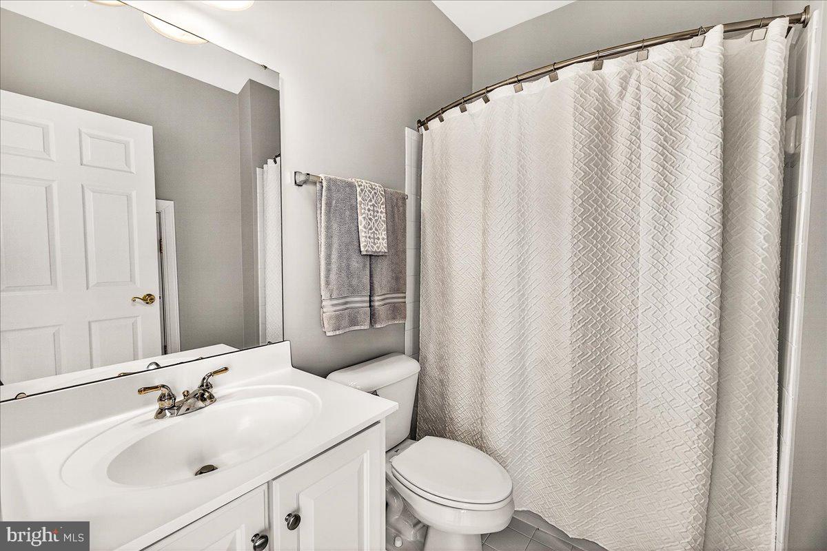 ADAMSTOWN COMMONS - Residential