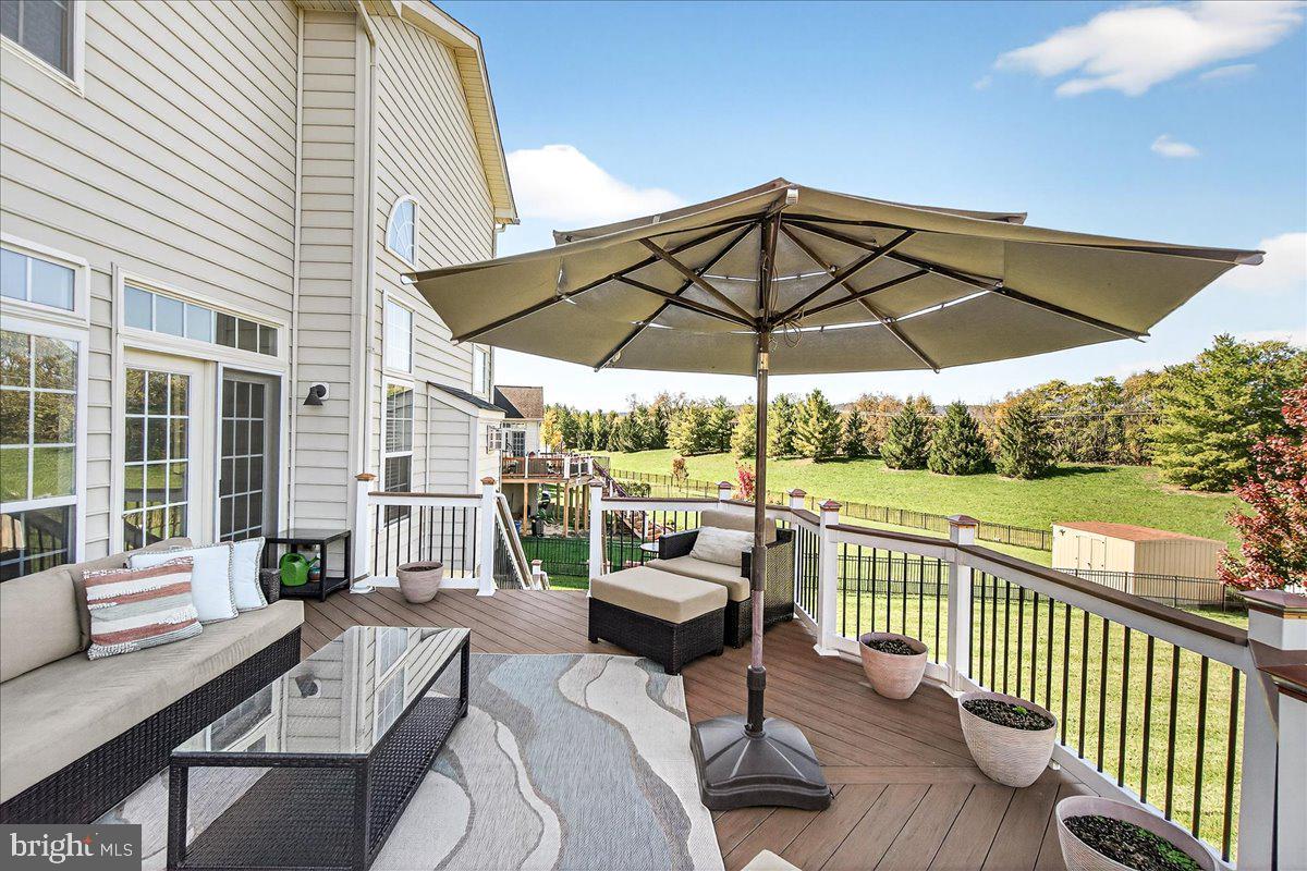 ADAMSTOWN COMMONS - Residential