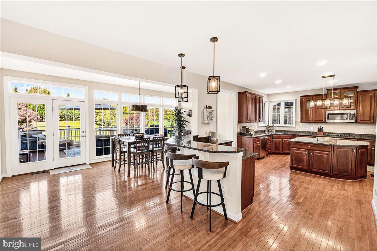 ADAMSTOWN COMMONS - Residential