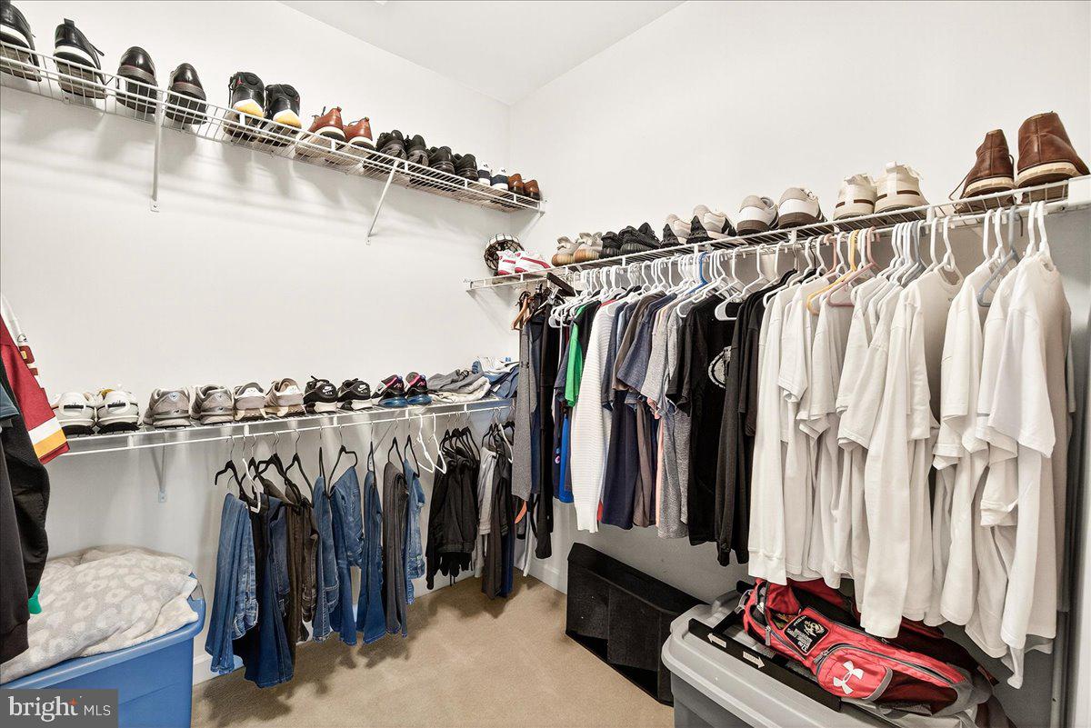 ADAMSTOWN COMMONS - Residential