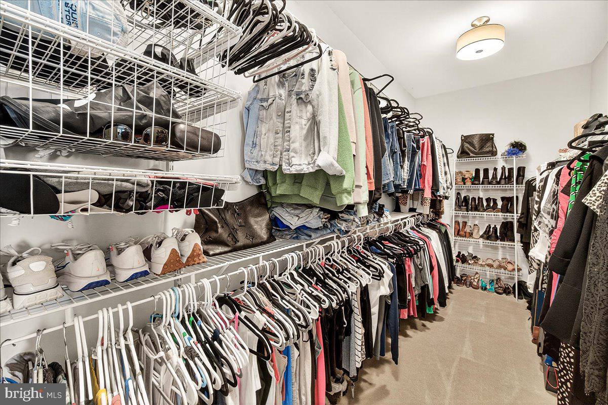 ADAMSTOWN COMMONS - Residential