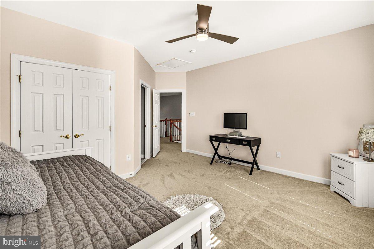 ADAMSTOWN COMMONS - Residential