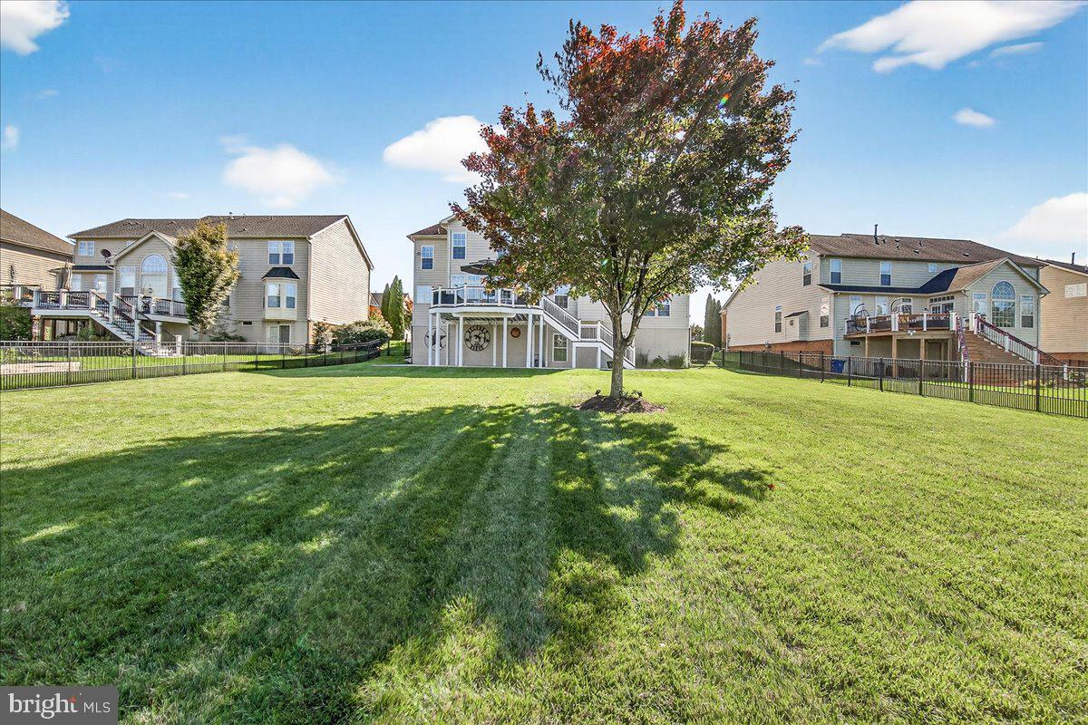 ADAMSTOWN COMMONS - Residential