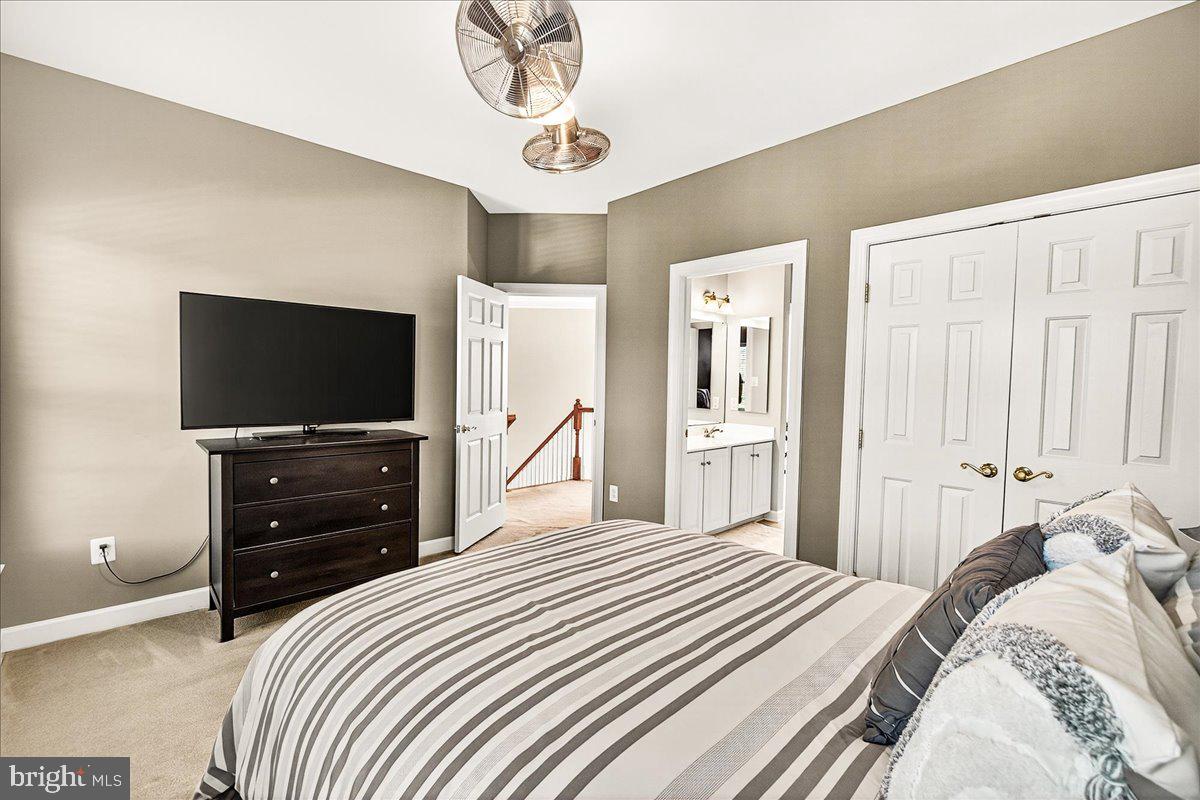 ADAMSTOWN COMMONS - Residential