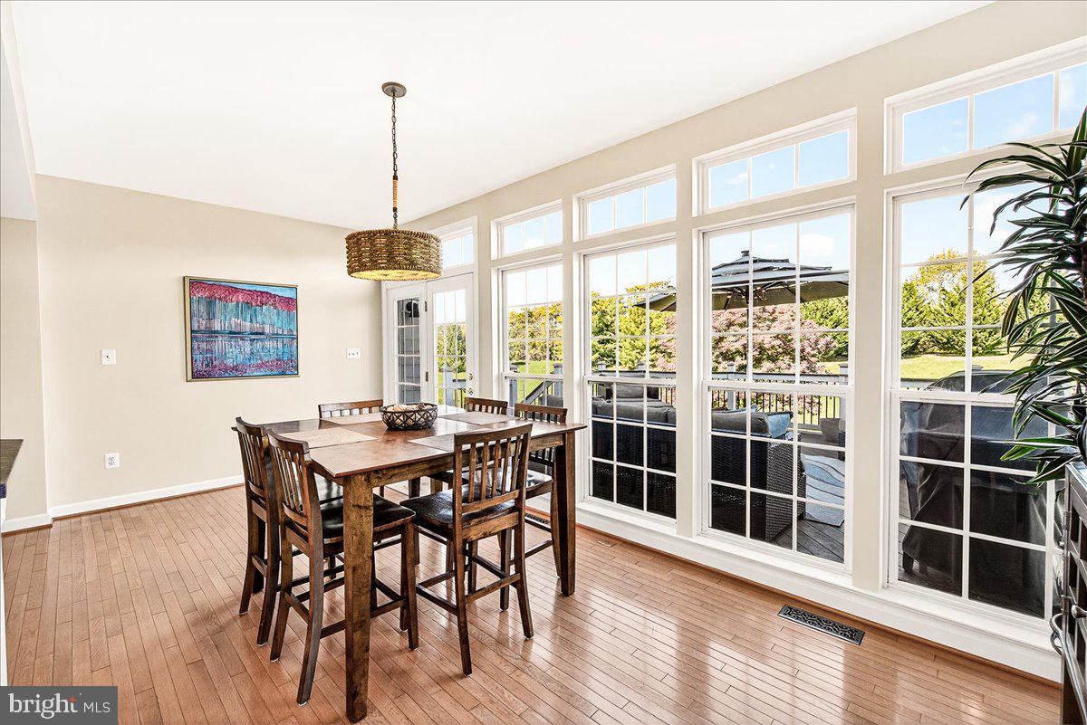 ADAMSTOWN COMMONS - Residential