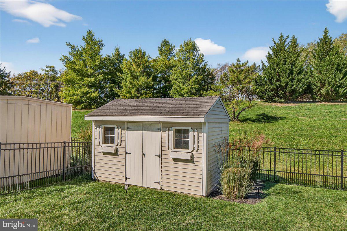 ADAMSTOWN COMMONS - Residential