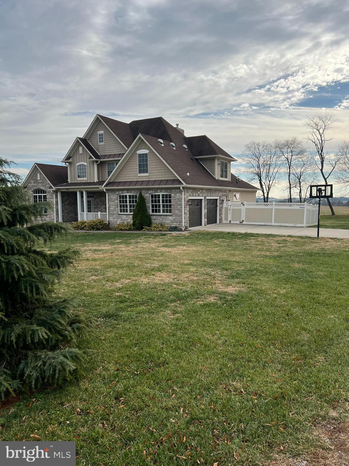 MANORWOOD - Residential Lease