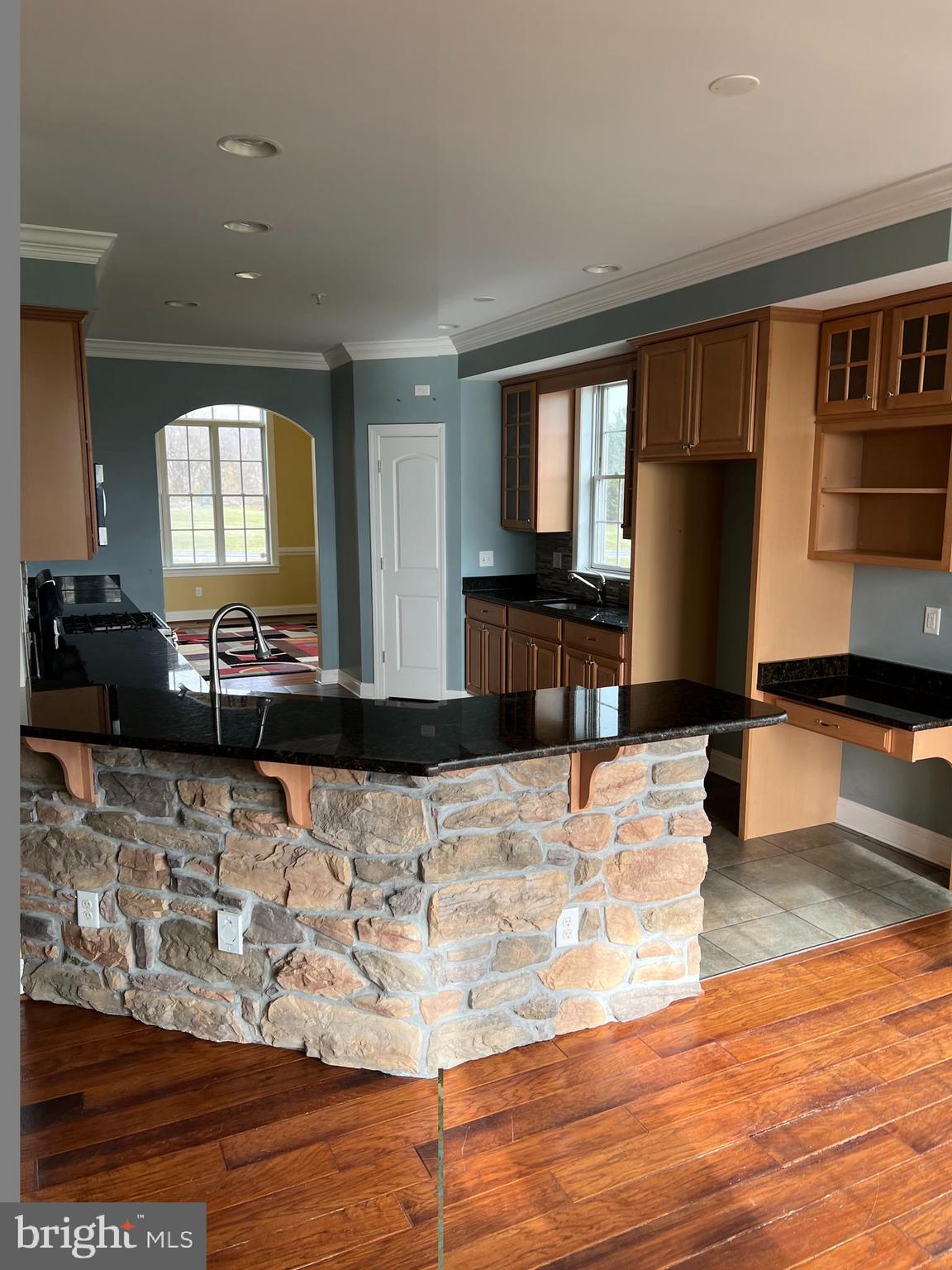 MANORWOOD - Residential Lease