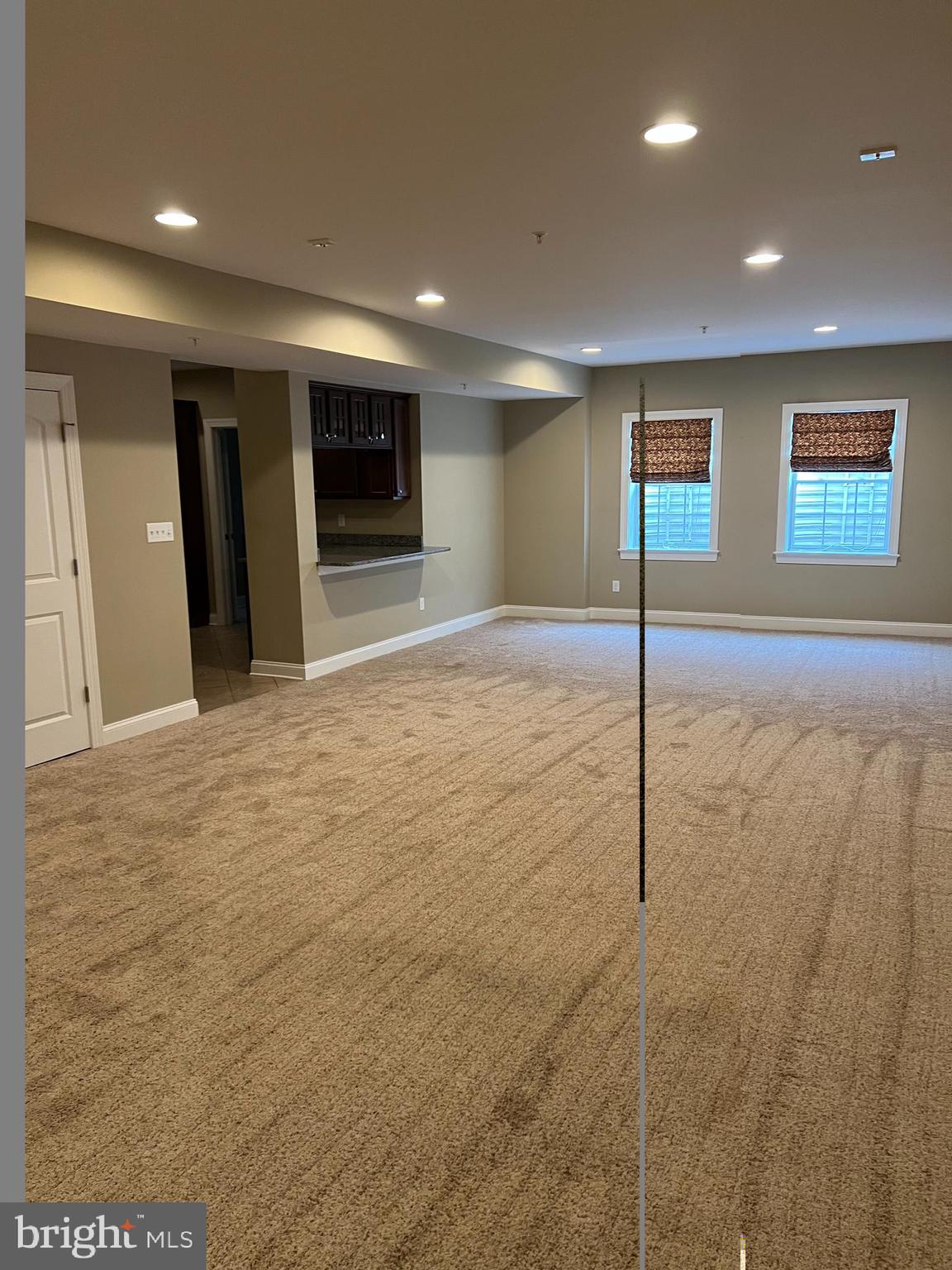 MANORWOOD - Residential Lease