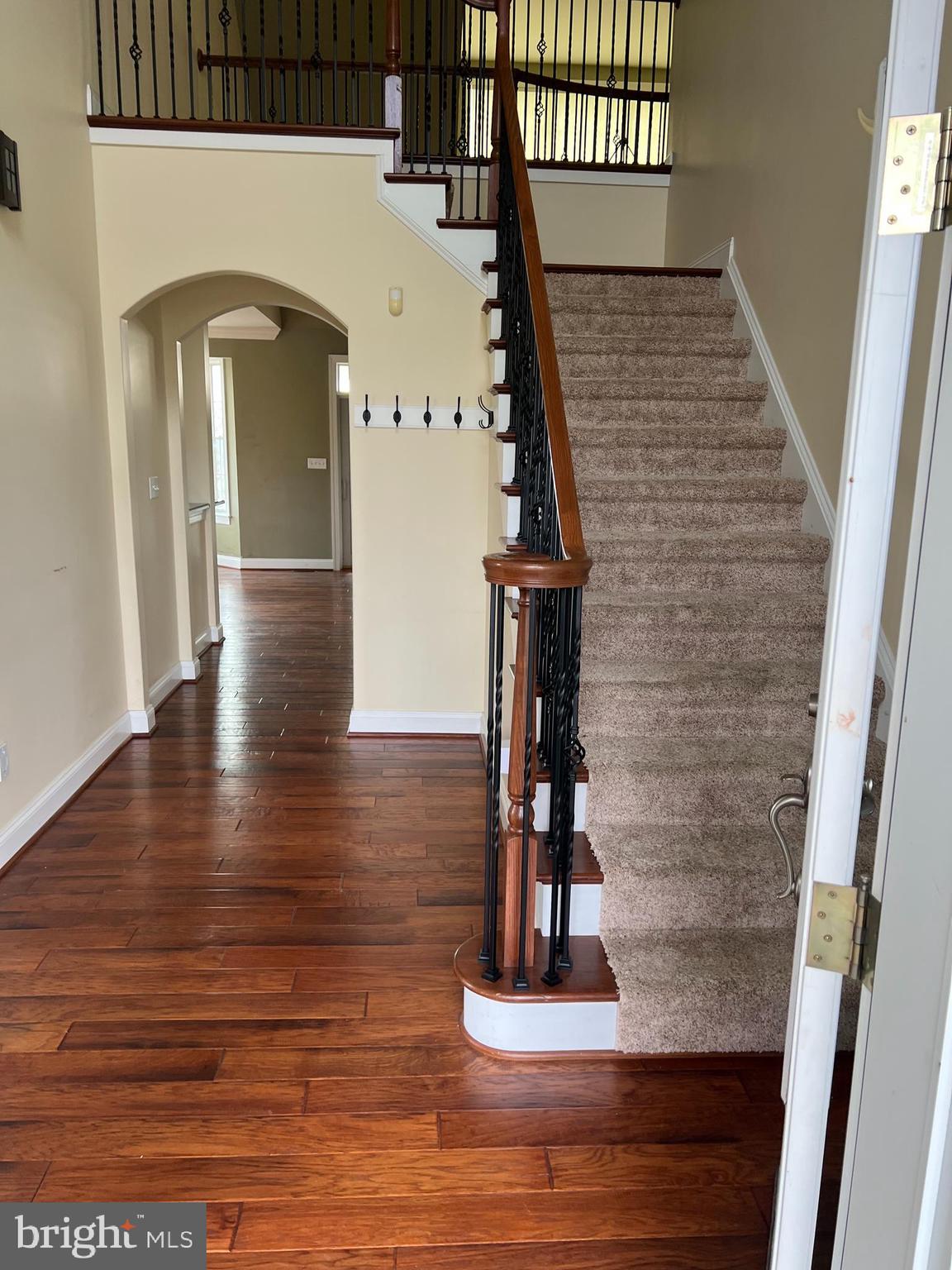 MANORWOOD - Residential Lease