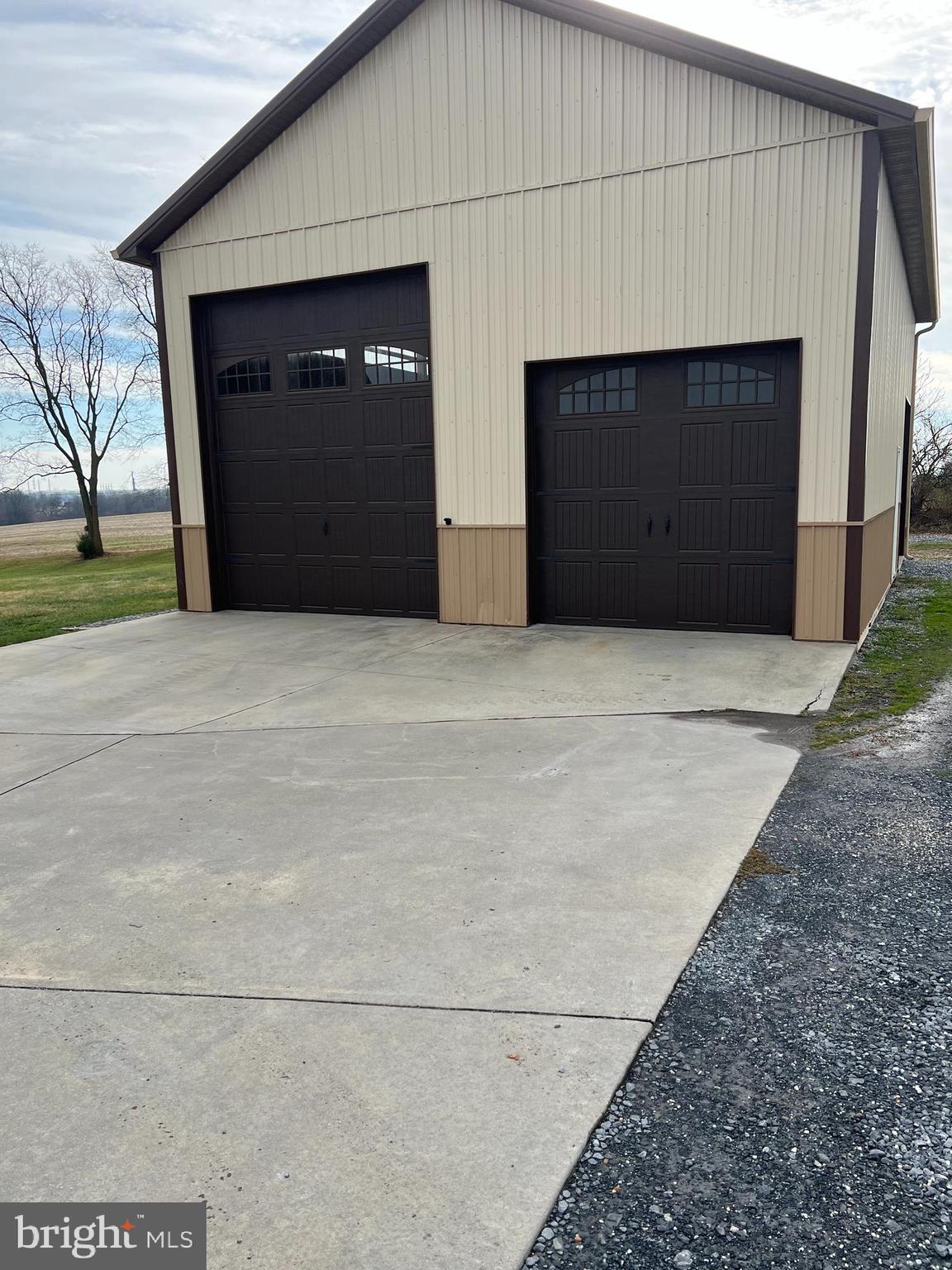 MANORWOOD - Residential Lease