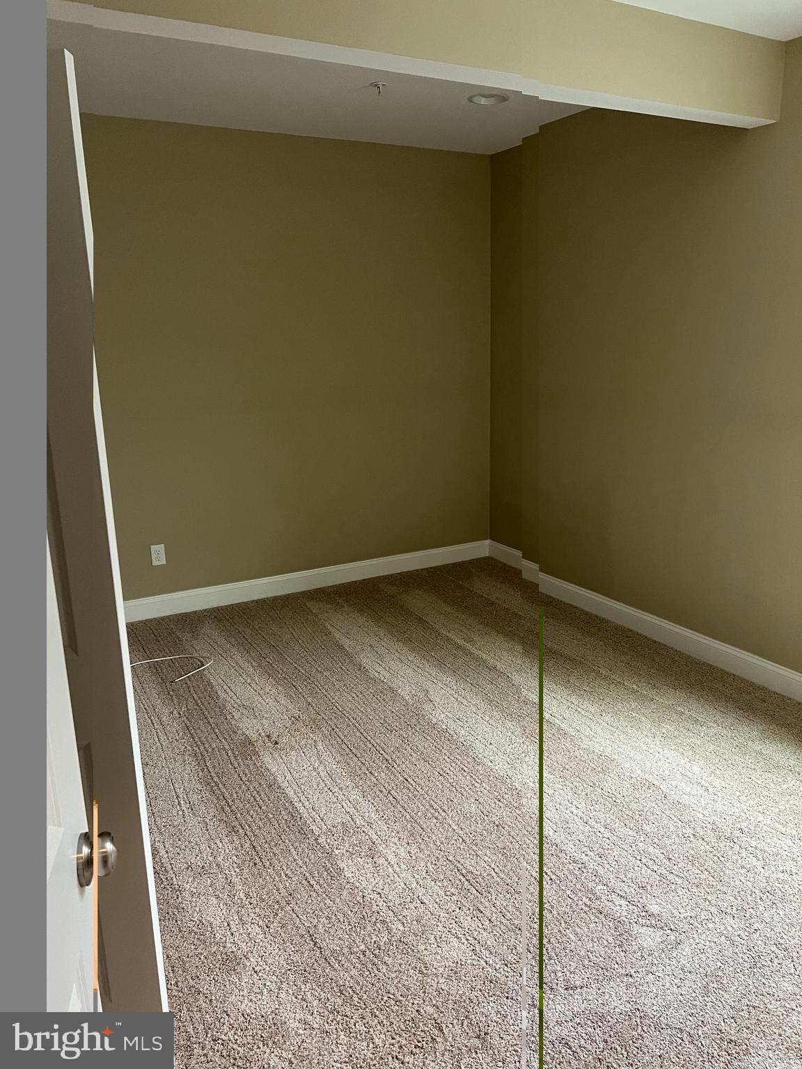 MANORWOOD - Residential Lease