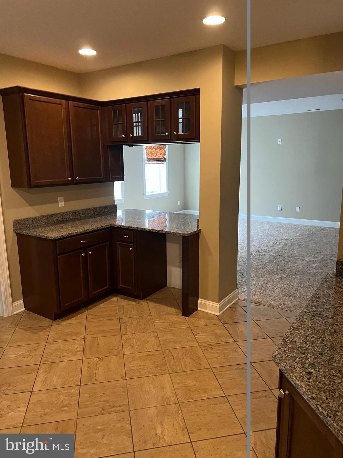 MANORWOOD - Residential Lease