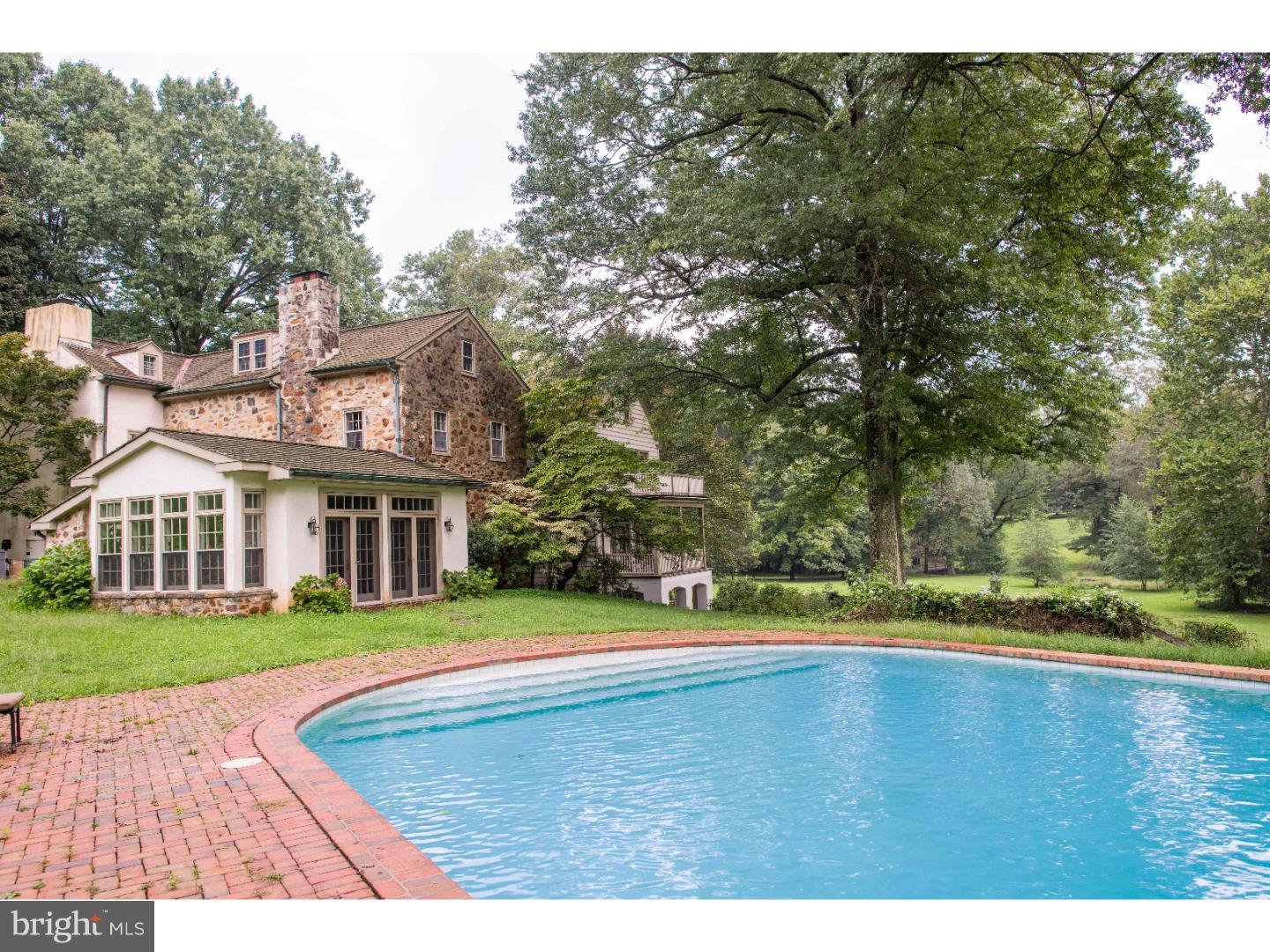 RADNOR HUNT - Residential