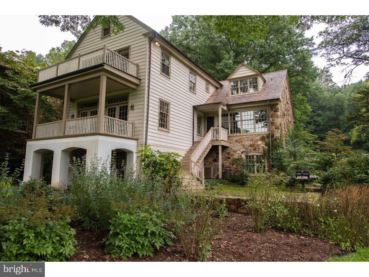 RADNOR HUNT - Residential