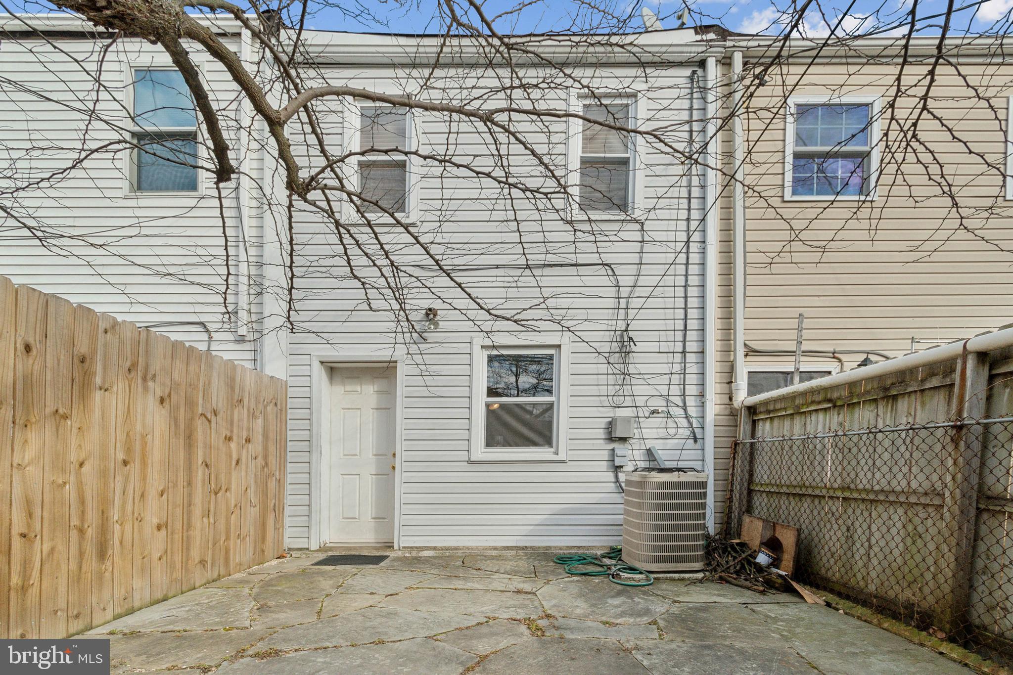 HAMPDEN HISTORIC DISTRICT - Residential