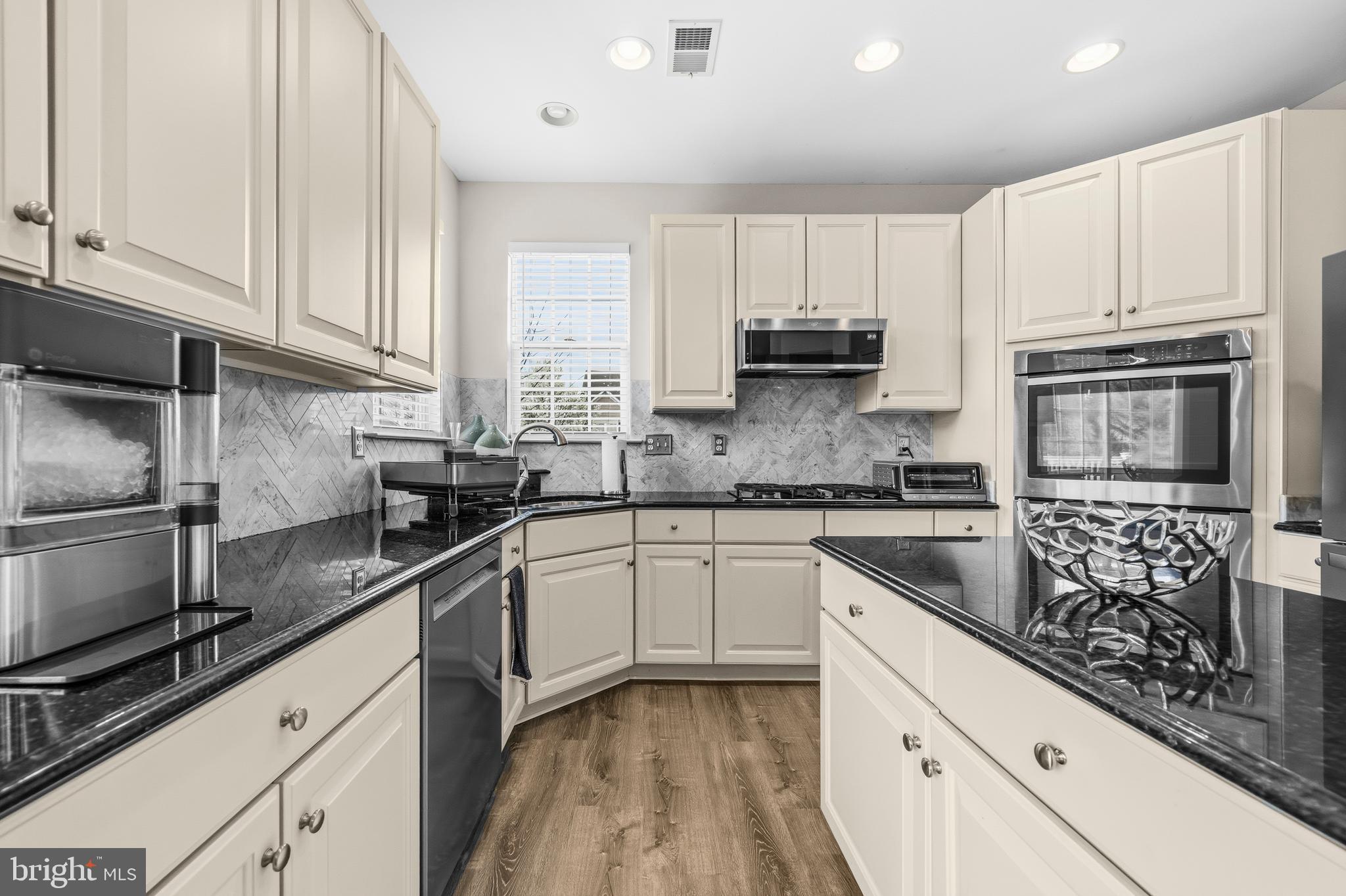 BONNIE VIEW - Residential