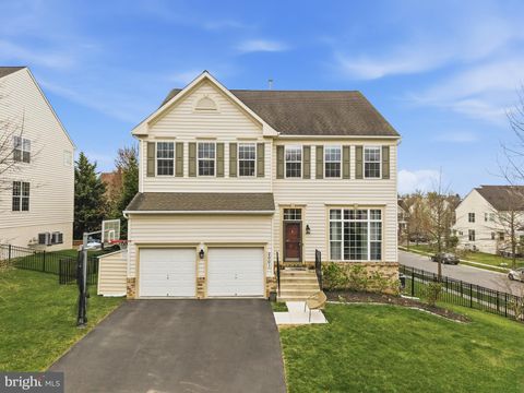 Homes For Sale - 2001 Willowcrest Circle<br/> Baltimore County, BALTIMORE, MD 21209