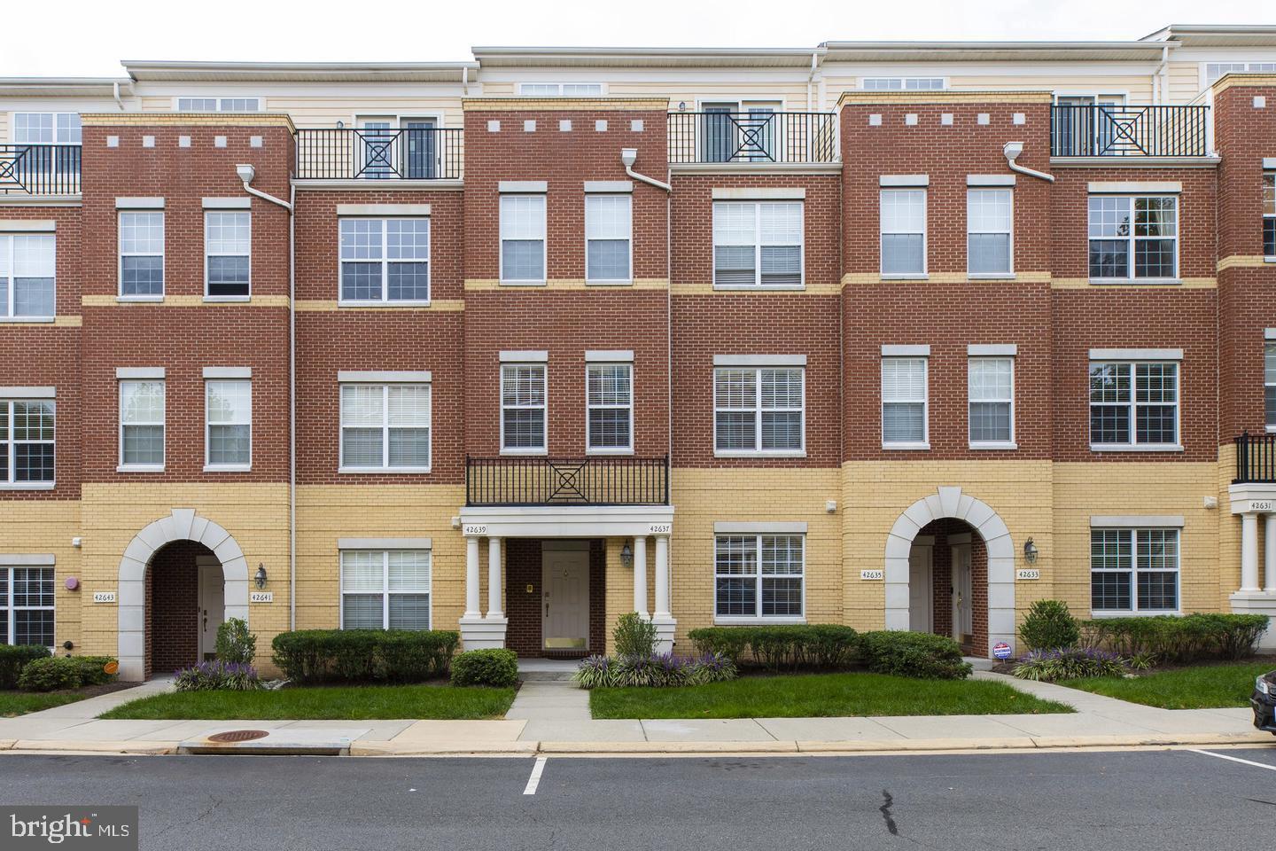 22675 BEACON CREST TERRACE