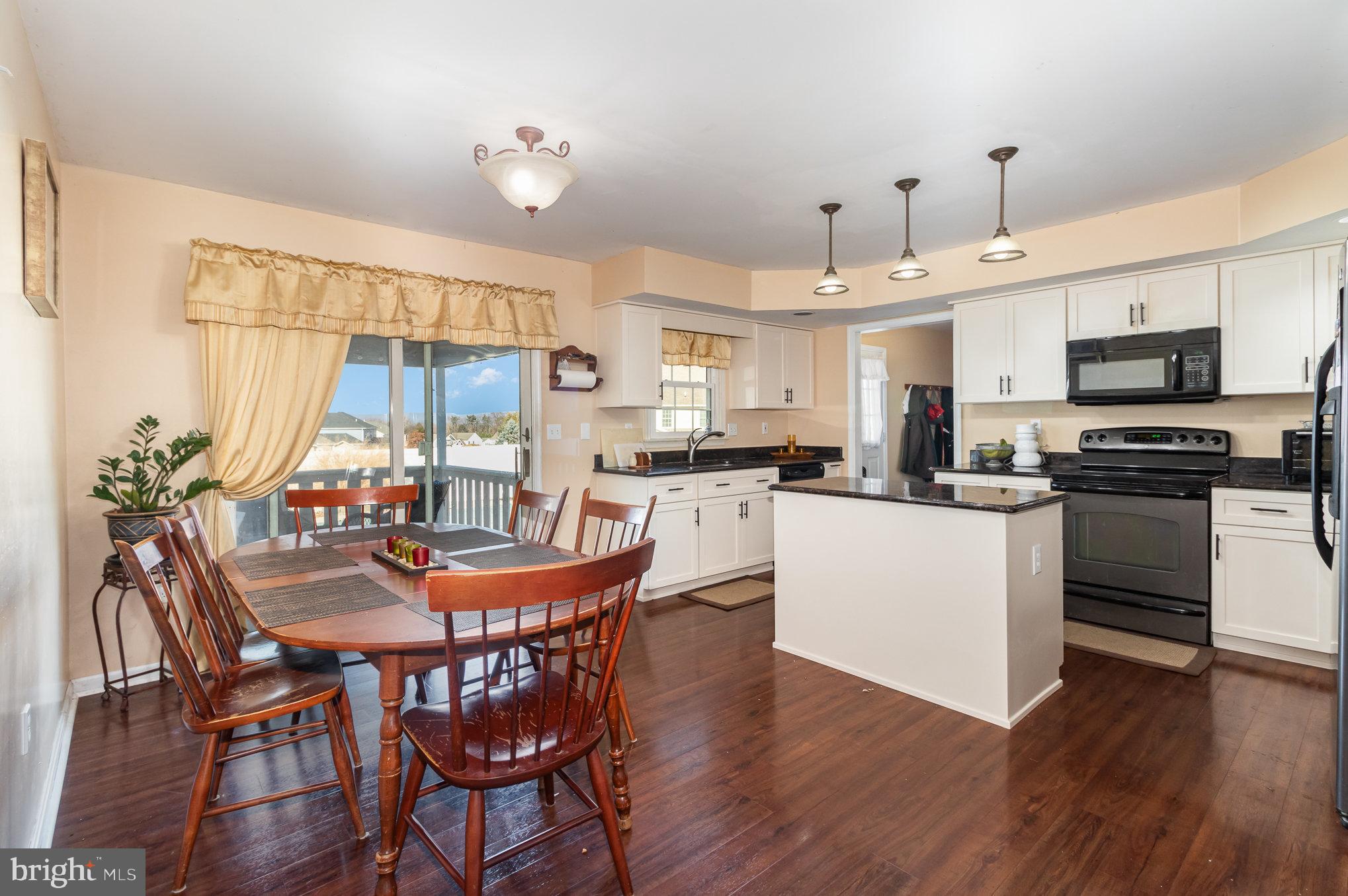 PEACHTREE VILLAGE - Residential