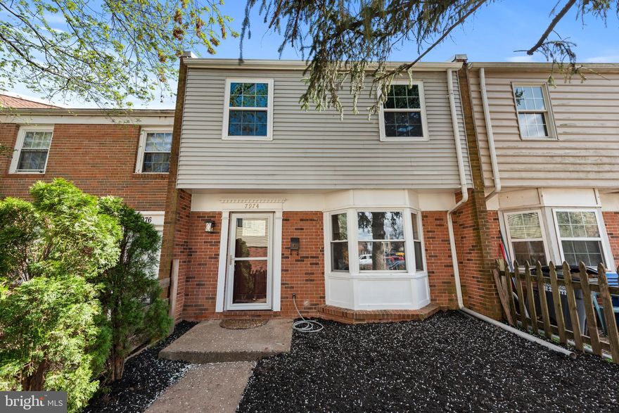 Excellent opportunity to own a great two level townhouse newly remodeled in Irongate Community. This home features new stainless steel appliances, new vinyl plank flooring on upper level, new washer, fresh paint, fenced backyard.  Close to shopping, restaurants and easy access to commuter routes.